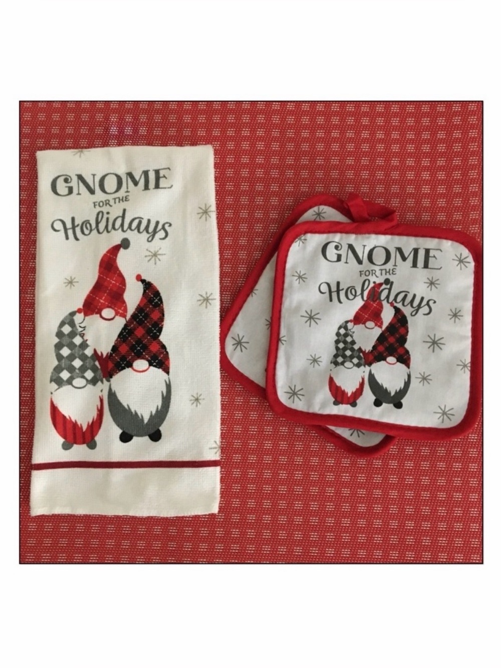 NWT Gnome for the Holidays- Dish Towel & 2 Potholders
